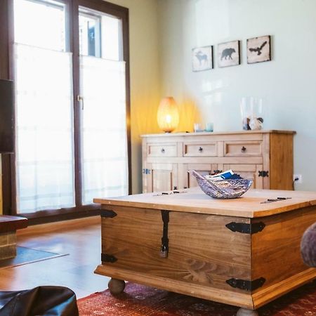 Apartamento Garona Les Luaran gambar