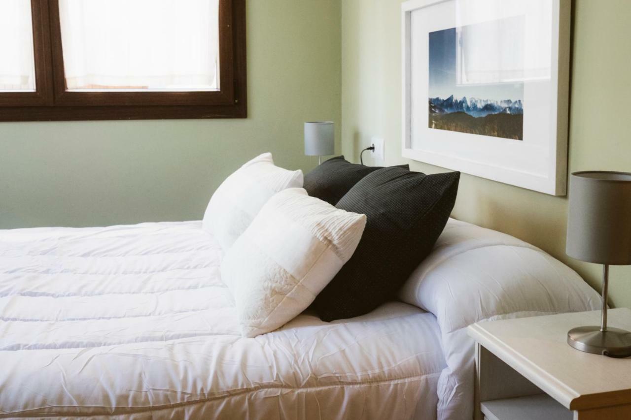 Apartamento Garona Les Luaran gambar