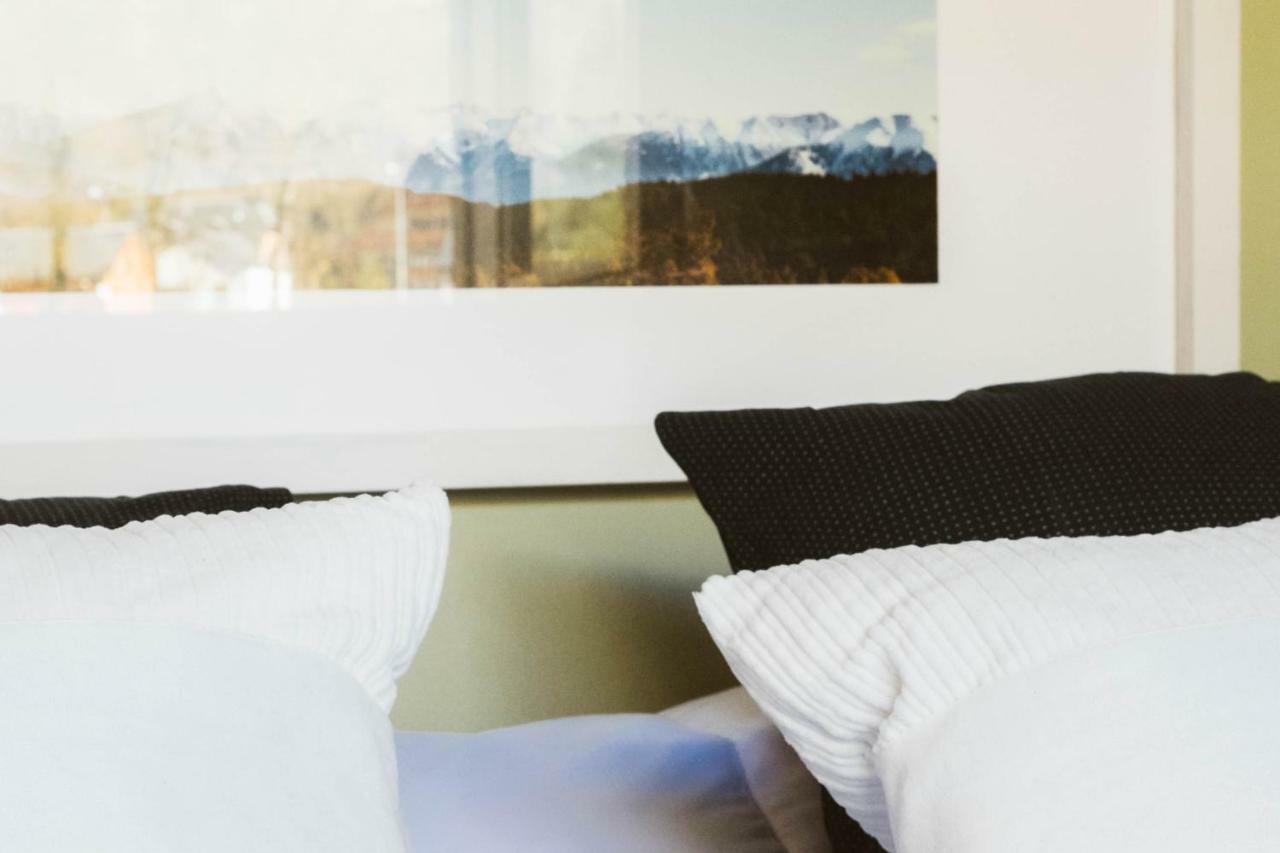 Apartamento Garona Les Luaran gambar